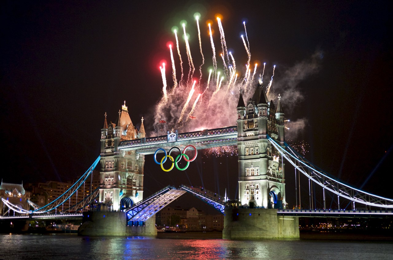 thumbnail_2012_summer_olympics_opening_ceremony_fireworks_tower_bridge