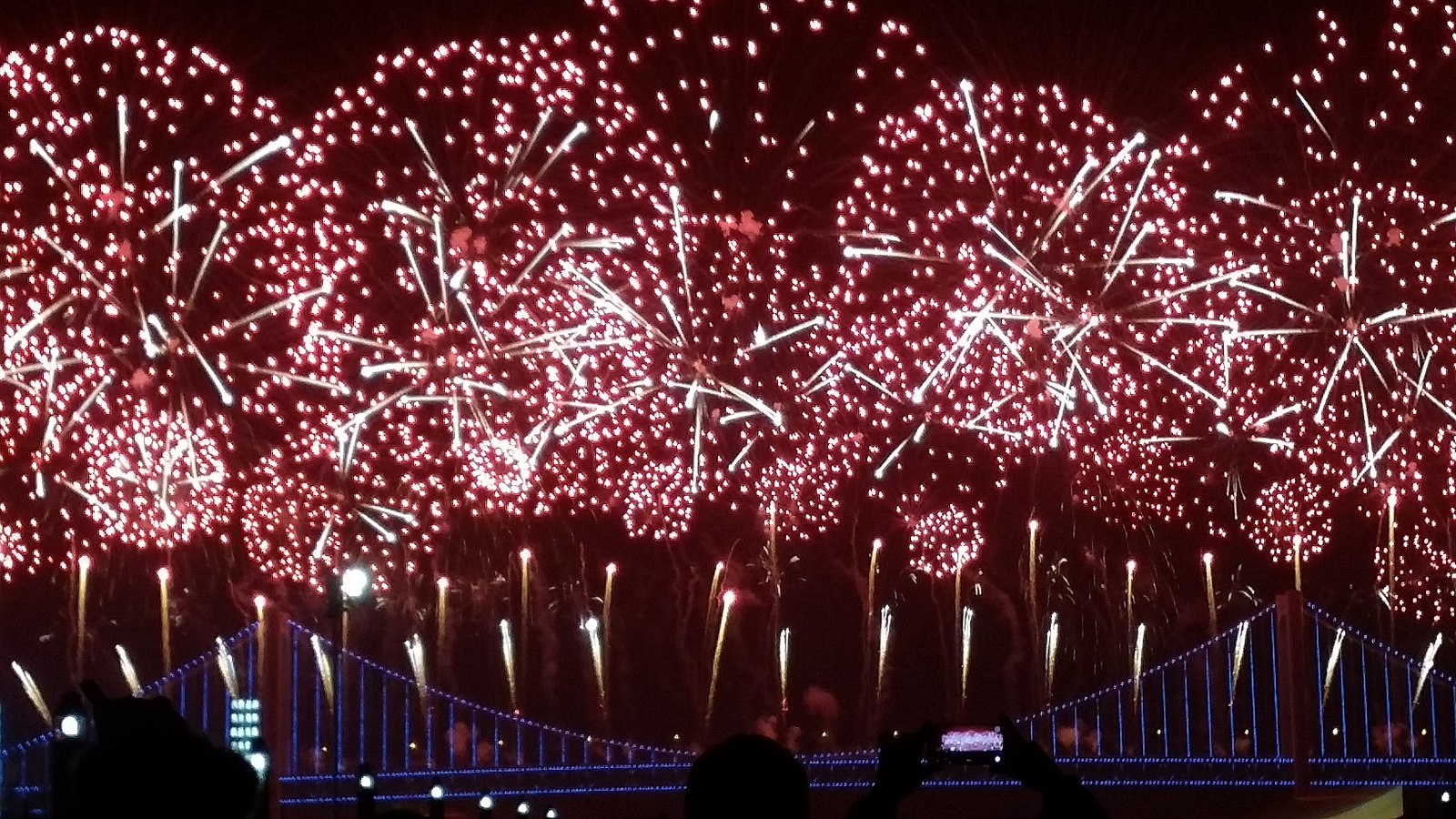 NYE fireworks. Credit: Jason M.C., Han