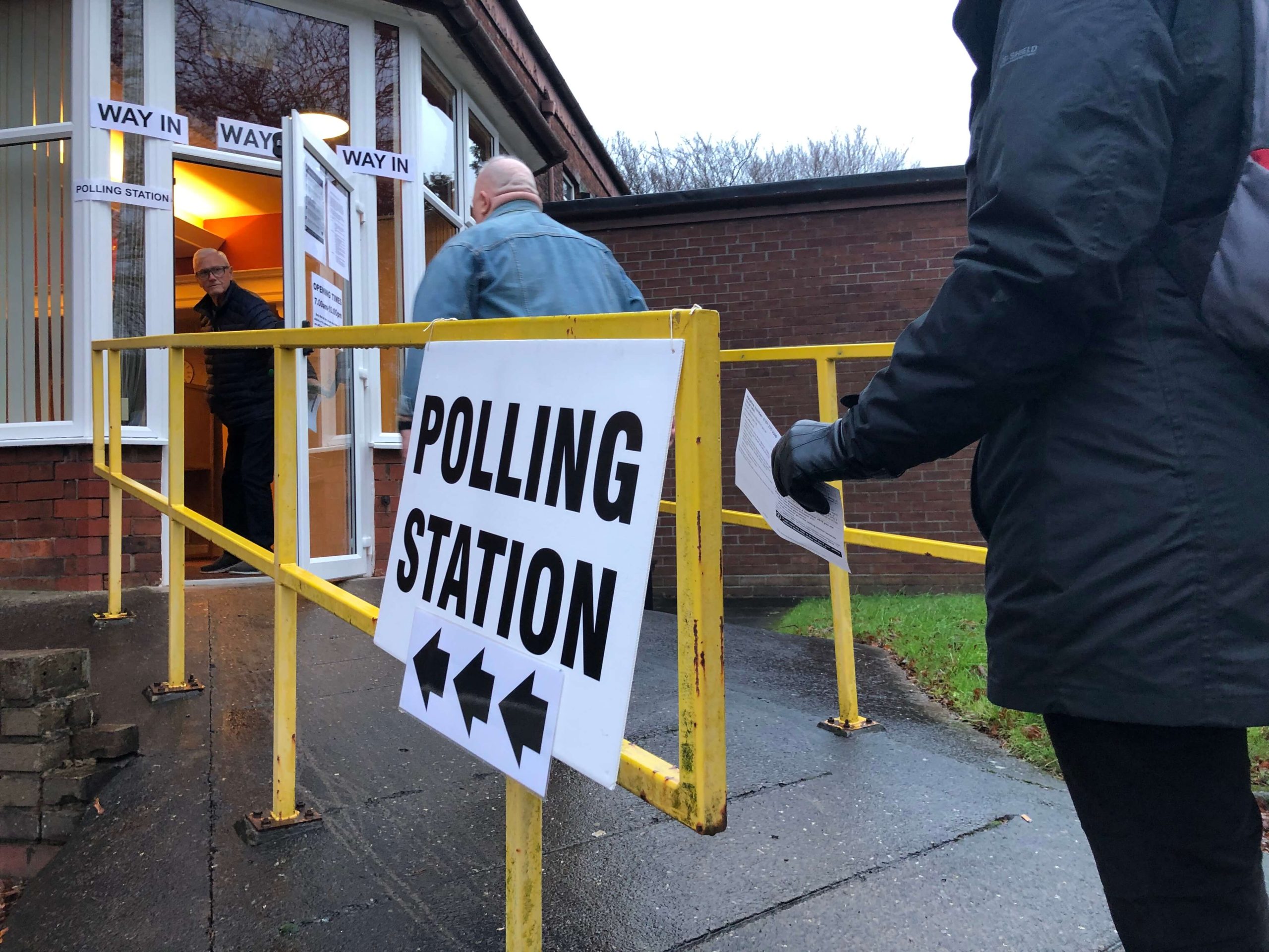 polling_station_people