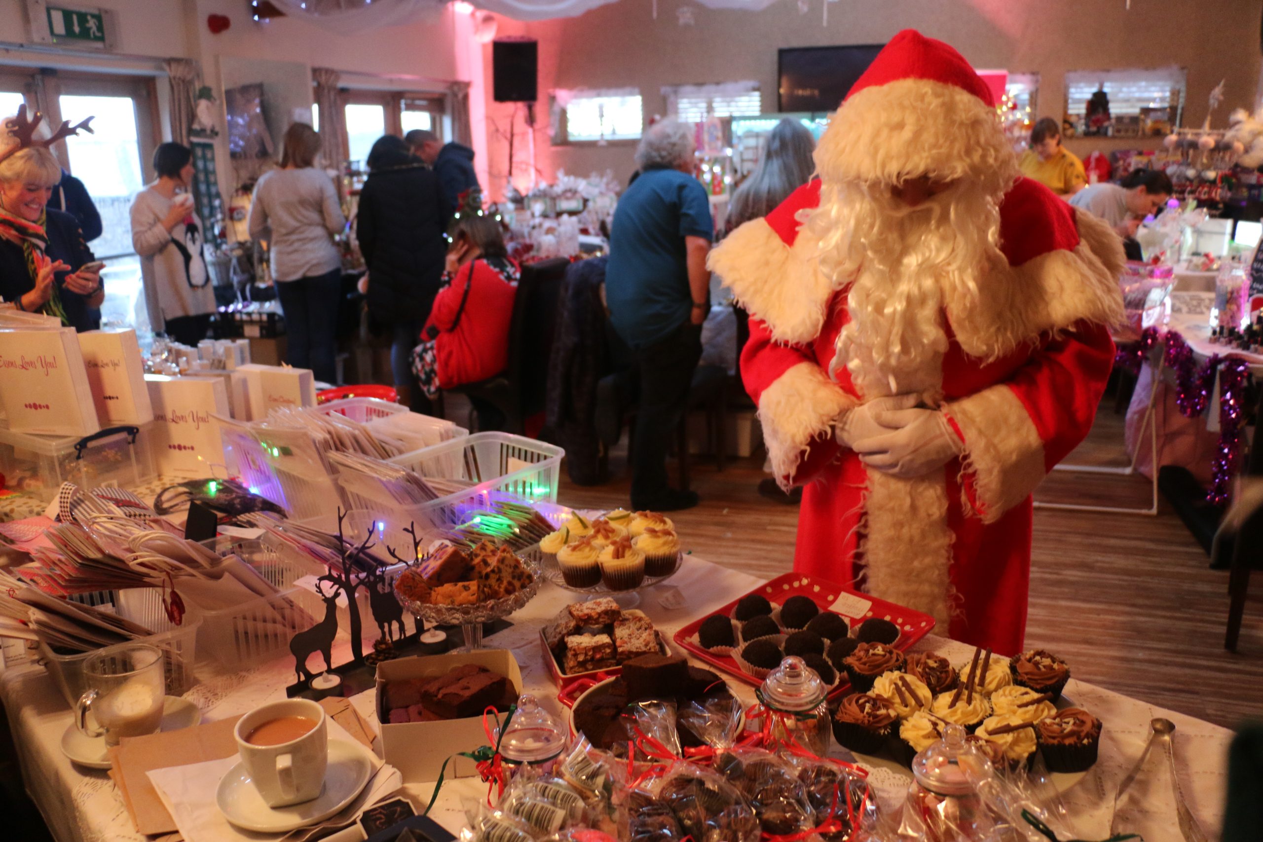 Santa roams the Lees Christmas markets in 2018