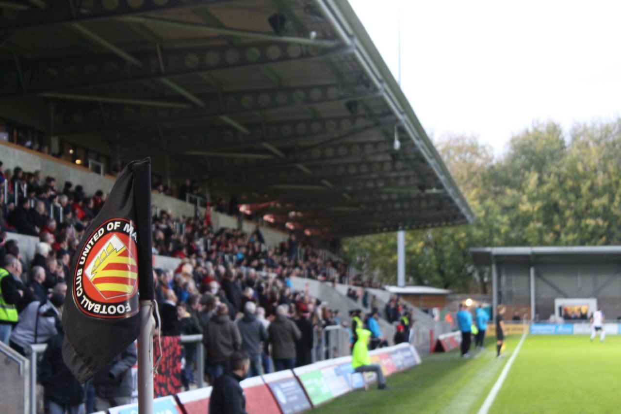 fcum_cornerflag