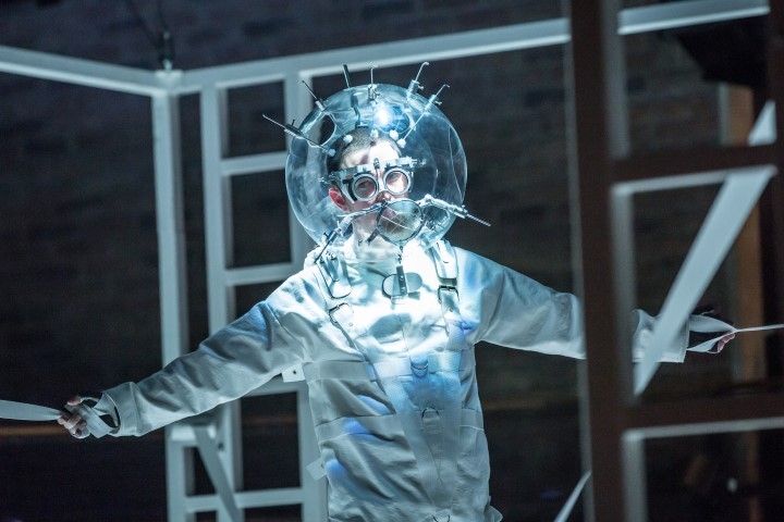 a_clockwork_orange_george_caple_as_alex-photograph_by_marc_brenner_2160_