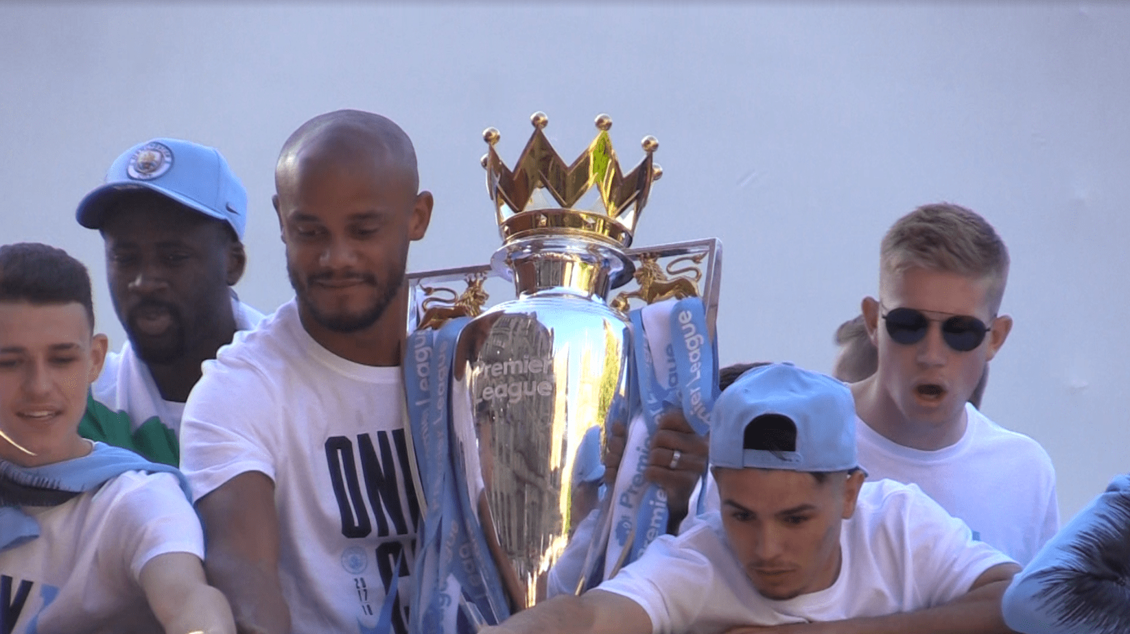 man_city_bus-min