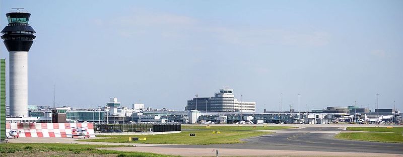 800px-manchester_airport_panorama_september_2014