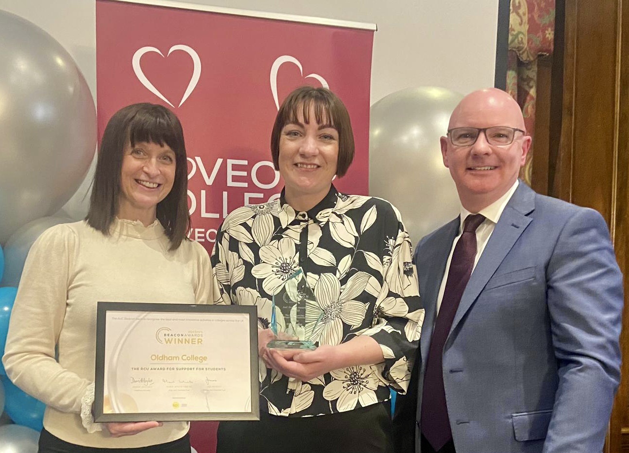 Oldham College win Beacon award