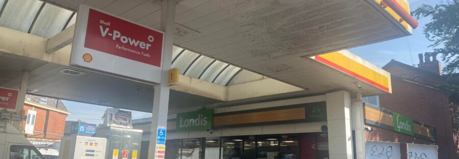 Shell Garage, Wilmslow Road -Image: Kate Gaetto.