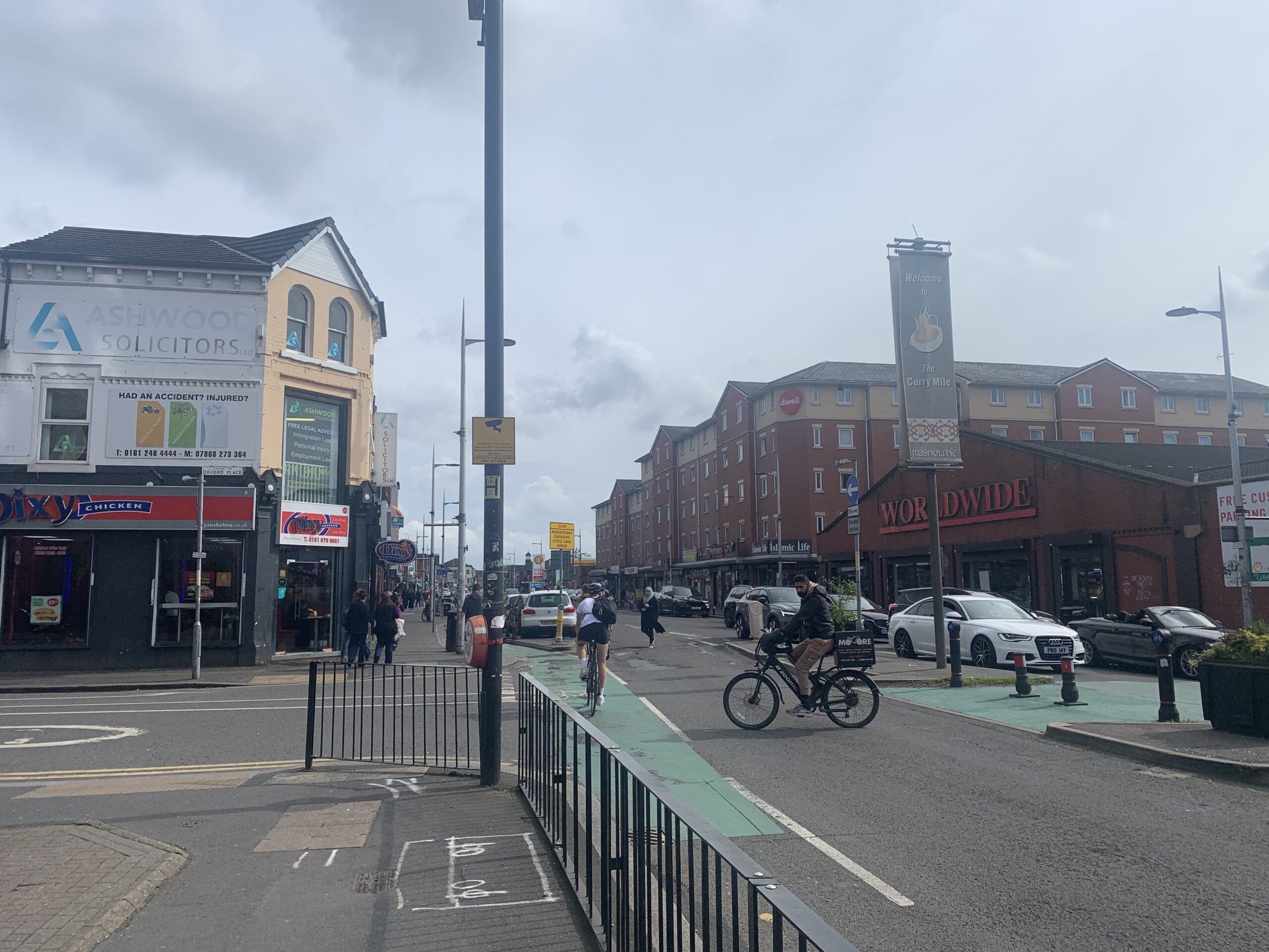 A photo of the start of the Curry Mile.